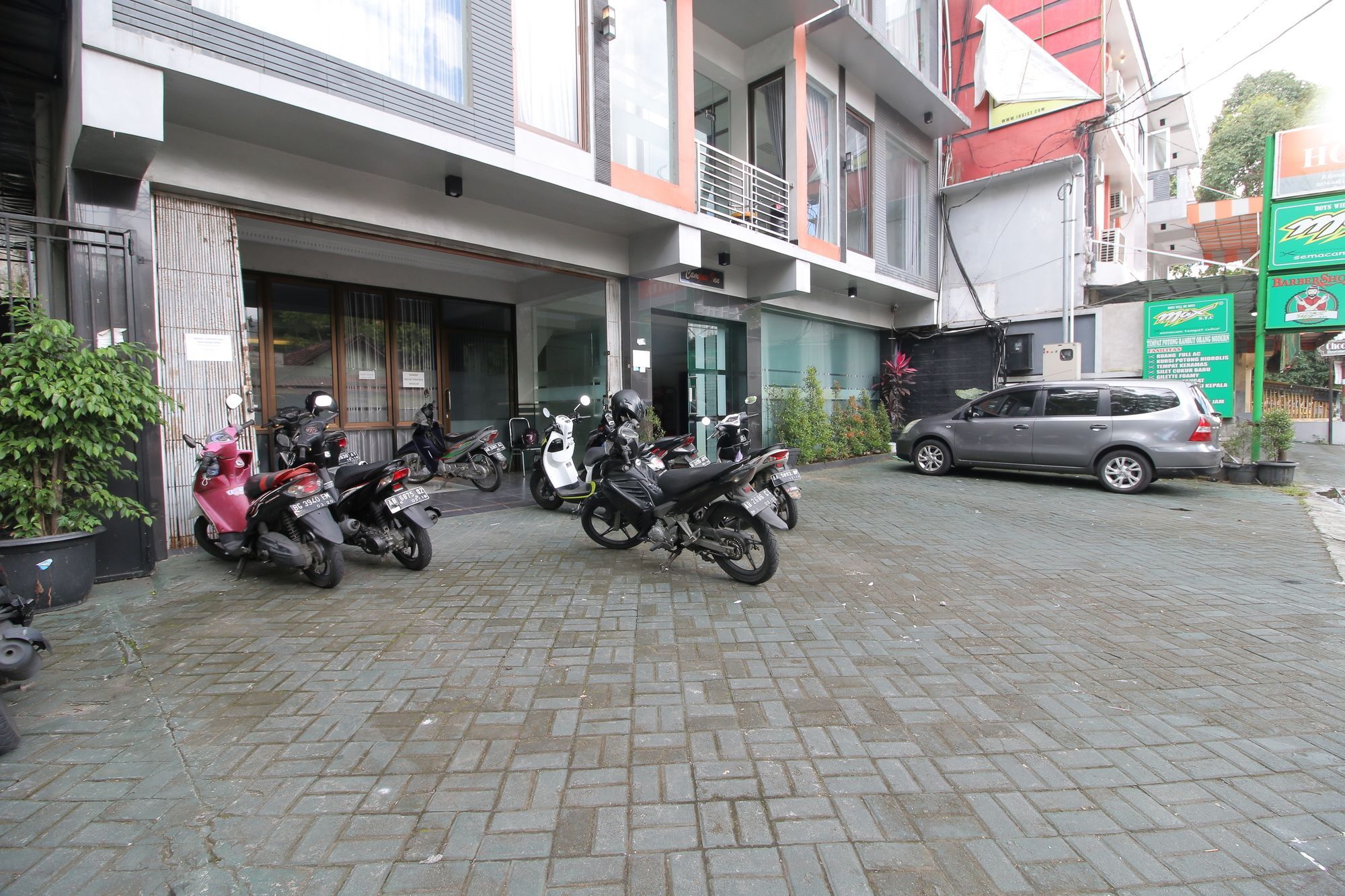Reddoorz Near Universitas Negeri Yogyakarta
